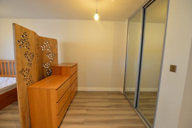 Flat 30 Iron House, Petersfield Avenue, Petersfield Avenue, Slough photo 5