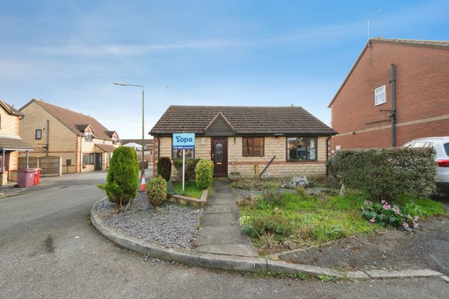 2-bed house on 10, Violet Close, Mansfield, £180,000