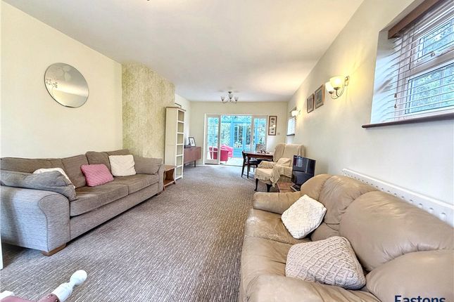 29, The Spinney, Surrey photo 2