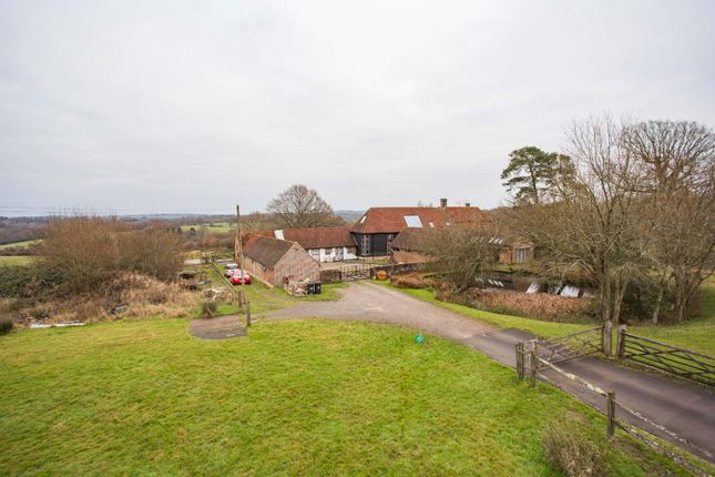 Thumbnail Barn conversion for sale in Palehouse Common, Framfield, Uckfield, East Sussex