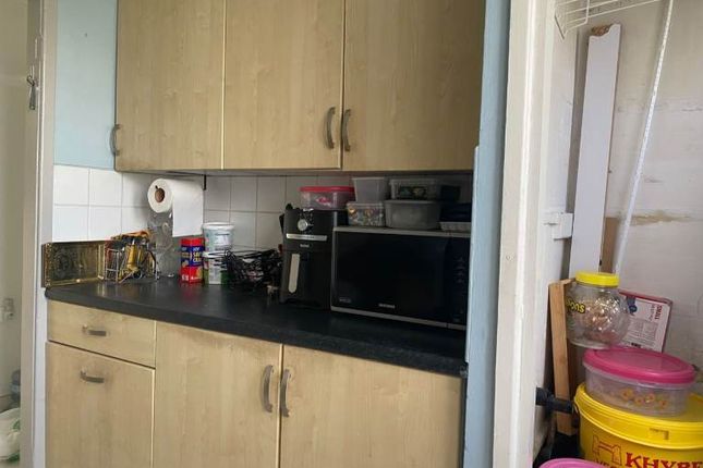 18, Aikman Avenue, Leicester photo 5