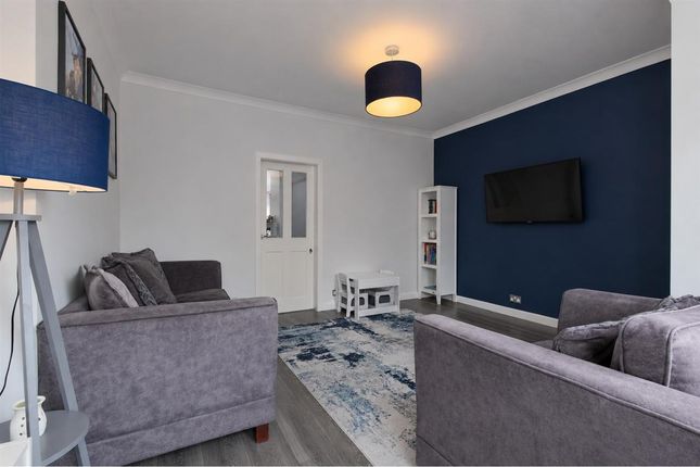 36, Waverley Crescent, Lanark photo 3