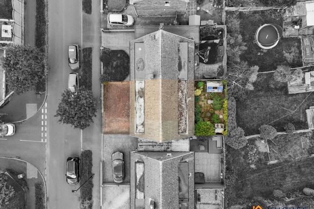 26, Binsted Avenue, Sheffield photo 2