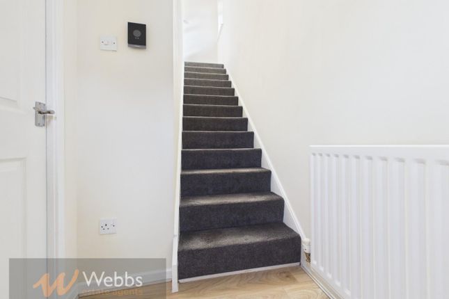 5, Fawley Close, Willenhall photo 3