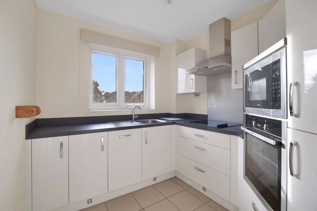 Flat for sale in Sydney Court, Lansdown Road, Sidcup