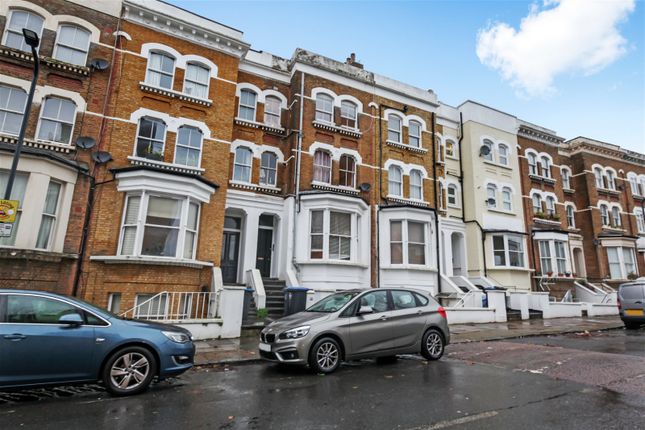 Flat for sale in Victoria Road, London