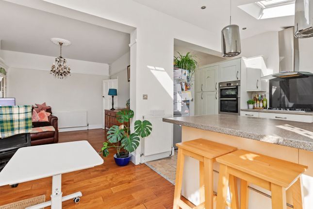 18, Leamington Road, Southend-on-Sea photo 4