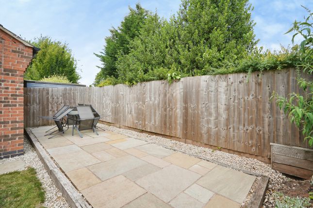 19, Brambly Close, Swadlincote photo 4