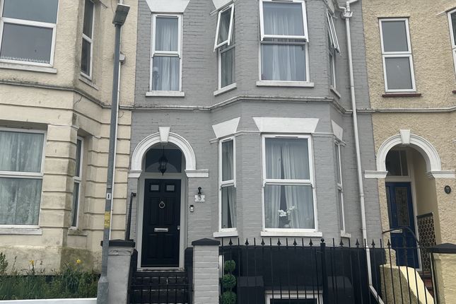 Town house for sale in Crescent Road, Walton On The Naze
