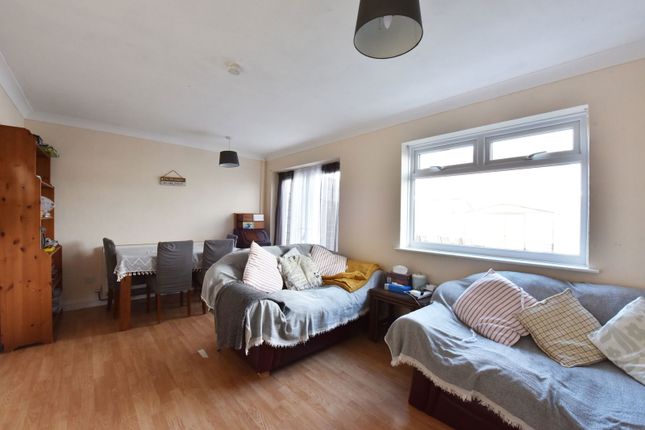 34, Austrey Road, Kingswinford photo 3
