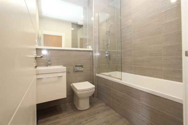 8 Park House Pudsey, Pudsey photo 5