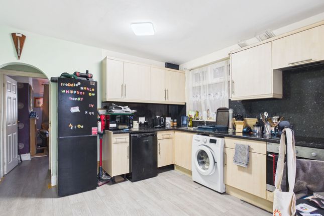 41 Cliff Gardens, Scunthorpe photo 4