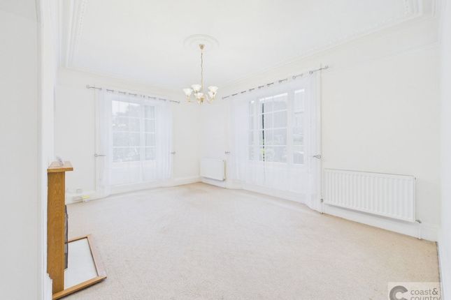 8 Devon Square, Newton Abbot photo 4