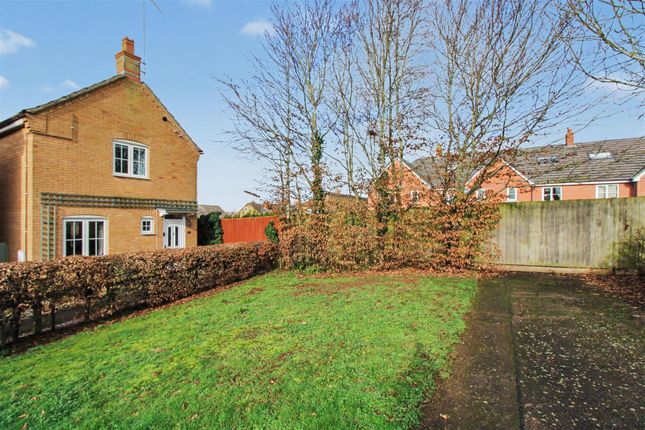 3-bed detached on 27., Foundry Walk, Thrapston, £294,000