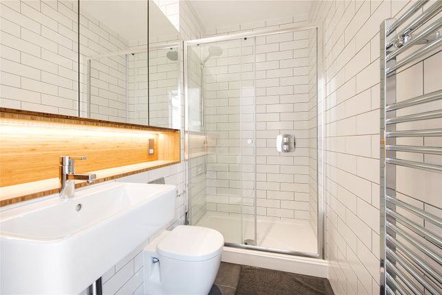 29 Chevron Apartments, 294, St. James's Road, London photo 4