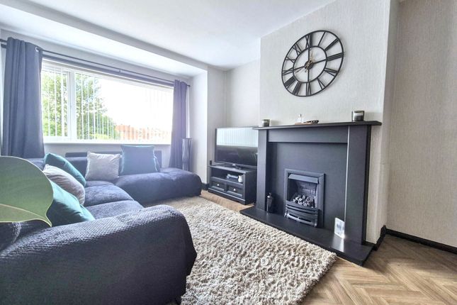 19, Fountains Crescent, Hebburn photo 2