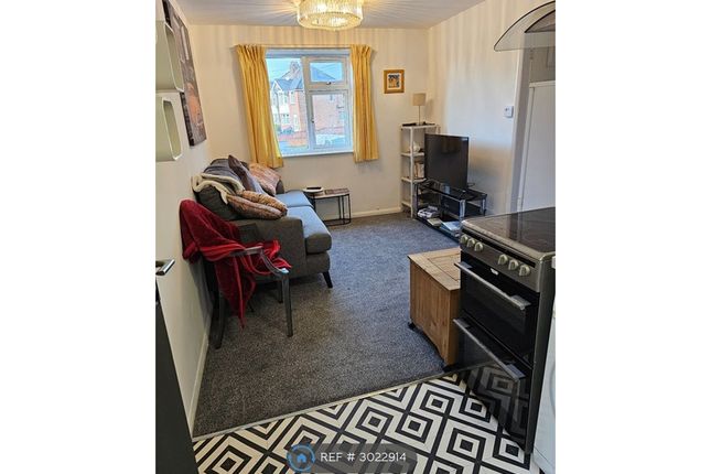 Flat, Norman St, Ilkeston photo 3