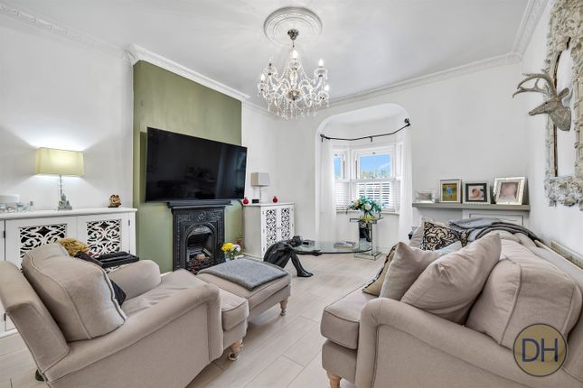 21, High Road, North Weald, Epping photo 4