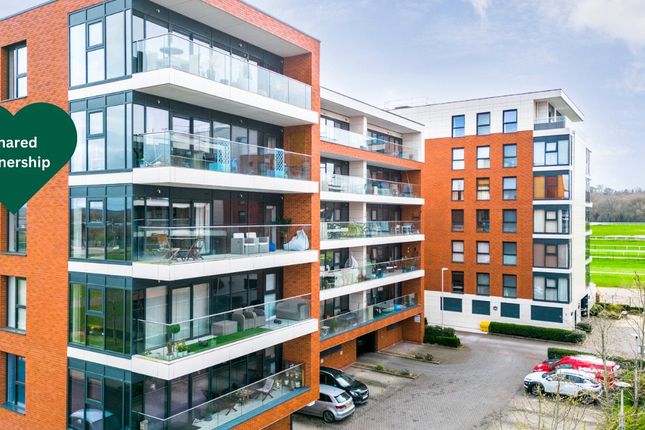 Flat for sale in Kingman Way, Newbury, Berkshire