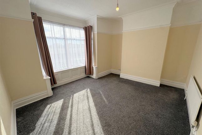 32a, Clifton Road, Darlington photo 2