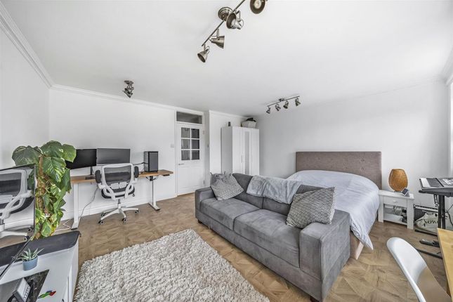 Flat 39, Deanswood Maidstone Road, London photo 4