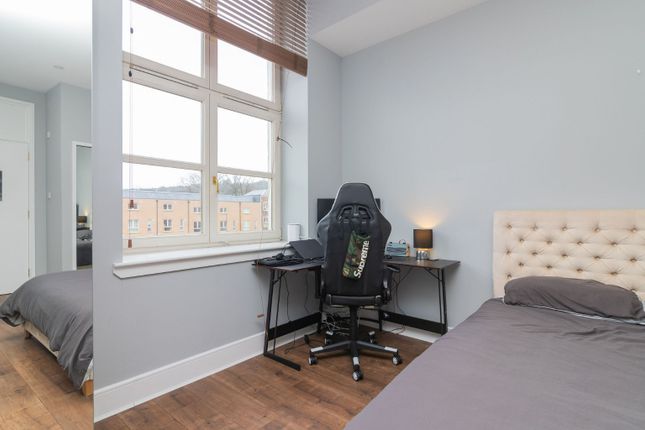 Flat for sale in Woolcarders Court, Stirling