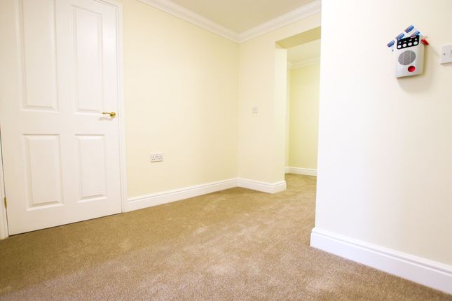 Flat for sale in Yarmouth Road, Linford Court