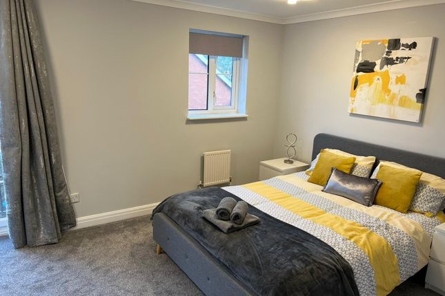 27, Campbell Drive, CARDIFF photo 4