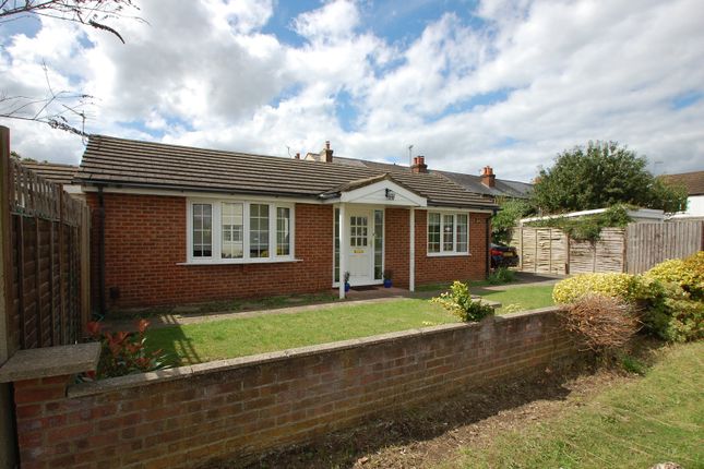 Thumbnail Bungalow for sale in Sycamore Road, Chalfont St. Giles