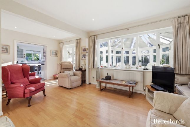 25A, Crossways, Brentwood photo 3