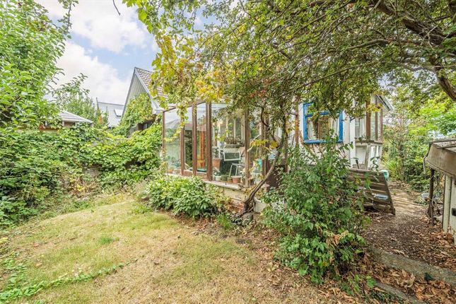 45, The Island, Thames Ditton photo 4