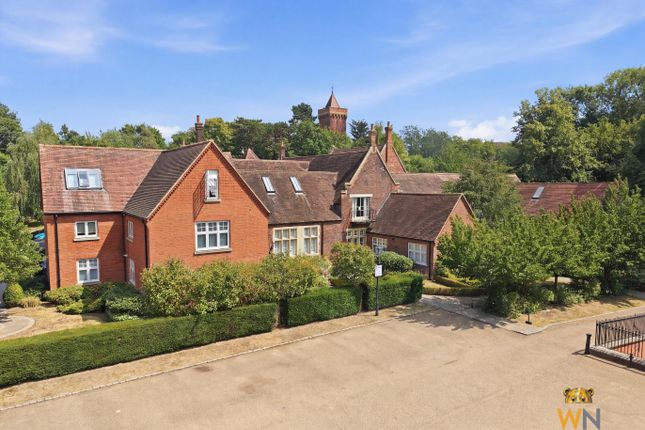 4, Myers Court, The Galleries, Brentwood photo 2