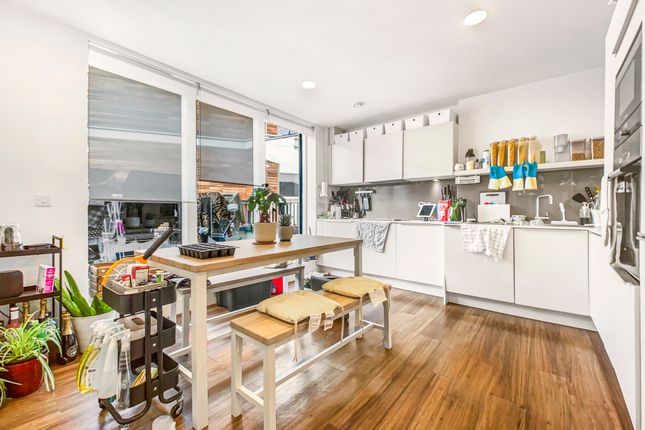 110 Xchange Point, Market Road, London photo 2