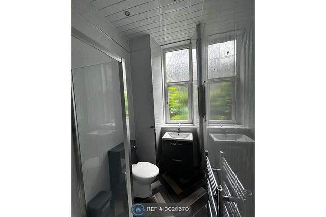 Flat, Dixon Road, Glasgow photo 2