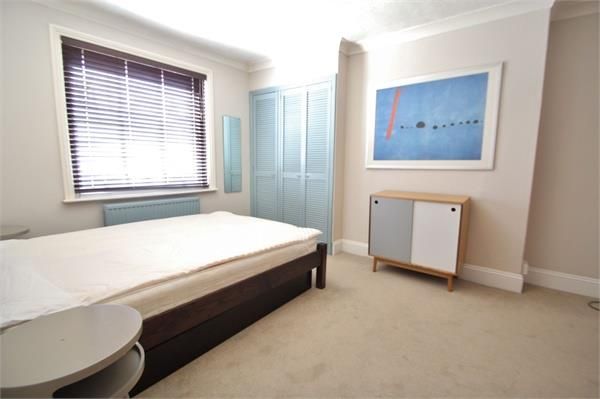 Flat 3, 20, Farm Road, Hove photo 3