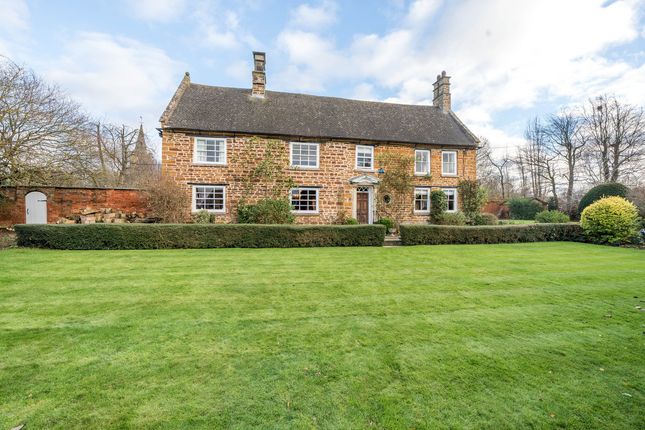 Country house for sale in Manor Road, Kilsby