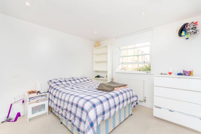 Thumbnail Flat to rent in Chippenham Mews, Maida Vale, London