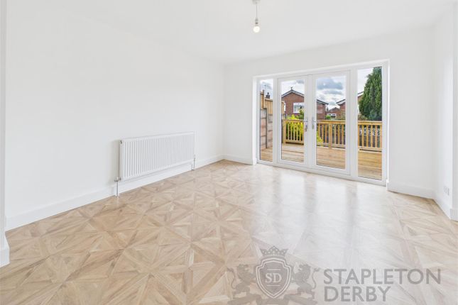 41, Stuart Crescent, Wigan photo 3