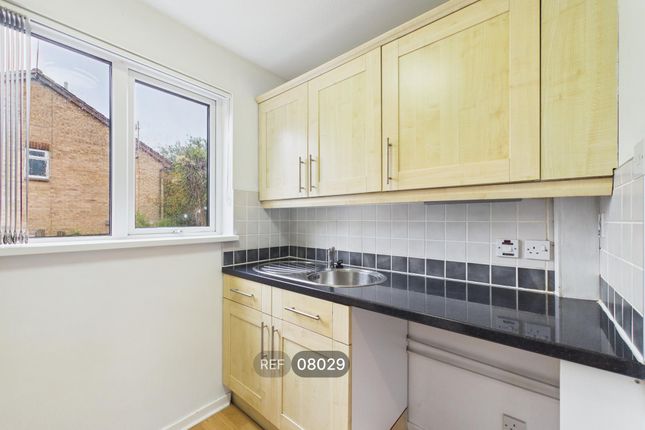 Hatton Close, Nottingham photo 4