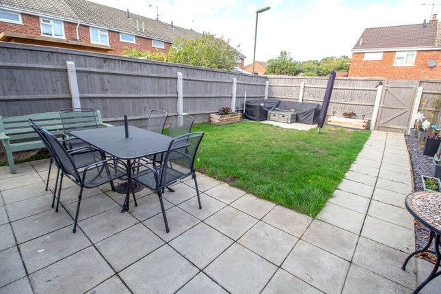 42 Burden Way, Guildford photo 2
