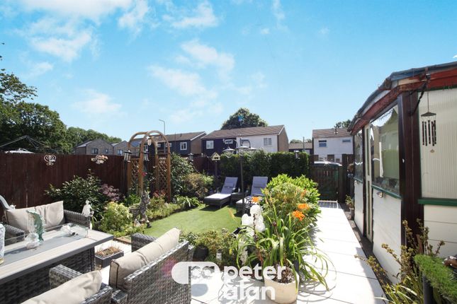 8, Bader Close, CARDIFF photo 3