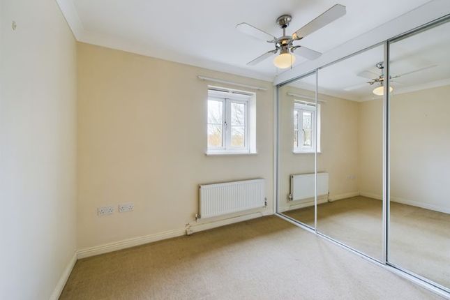 Flat for sale in Boakes Drive, Stonehouse