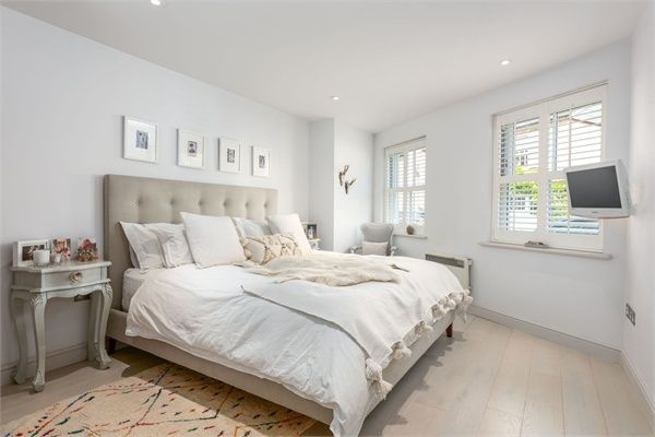31, Radnor Road, Weybridge photo 3