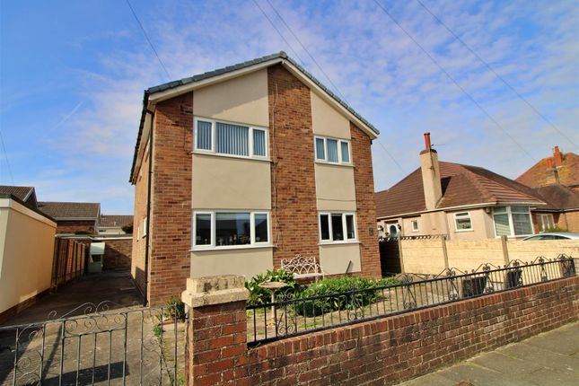 Flat to rent in College Avenue, Thornton-Cleveleys