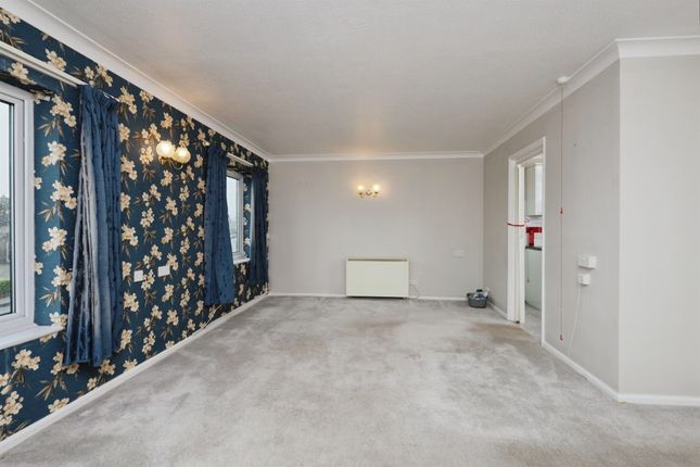 Flat 9, Sovereign Court, 21, Wannock Road, Eastbourne photo 3