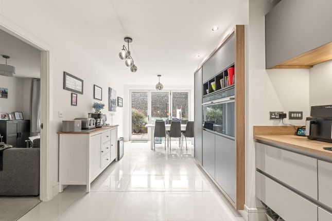 45, Cranleigh Road, Chesterfield photo 4