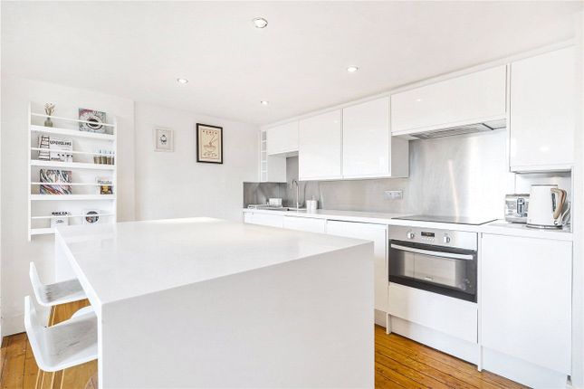 Flat for sale in York Grove, London