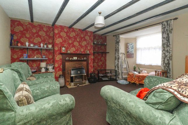 Lower Floor Maisonette, 58, Trinity Square, Kent photo 3