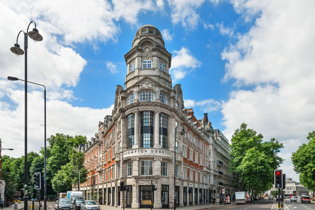 Flat to rent in Empire House, Knightsbridge