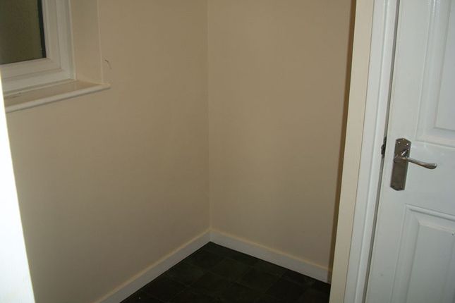 Flat 4, Randolph Court,46, Station Approach, Coulsdon photo 5